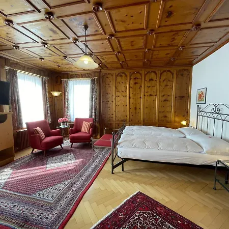 Engadinerhof Hotel 2*