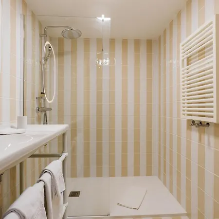 Boutique Engadinerhof - A For Generations Отель