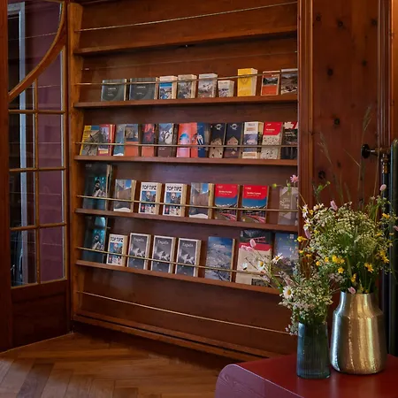 호텔 Boutique Engadinerhof - A For Generations