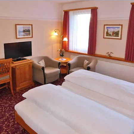 Engadinerhof Hotel