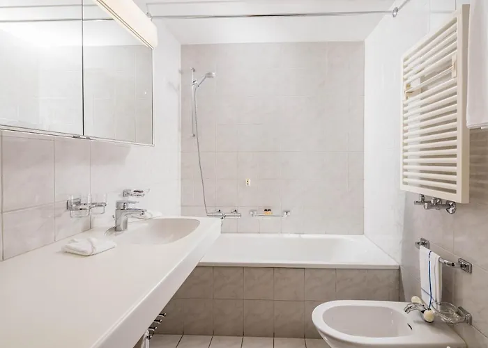 Boutique Engadinerhof - A For Generations Otel 2*