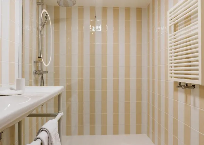 Boutique Engadinerhof - A For Generations Otel