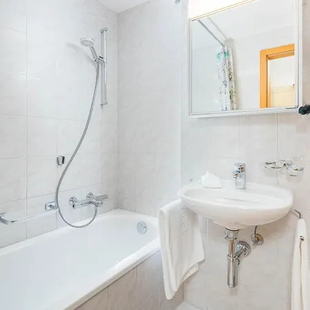 Boutique Engadinerhof - A For Generations Hotel 2*