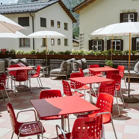 Hotel Boutique Engadinerhof - A For Generations Pontresina