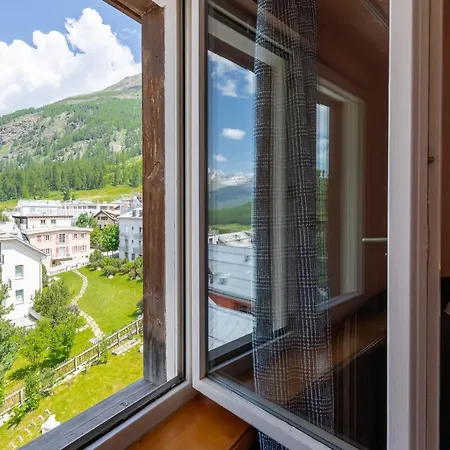 Engadinerhof Hotel 2*