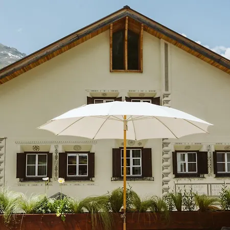 Boutique Engadinerhof - A For Generations 2*