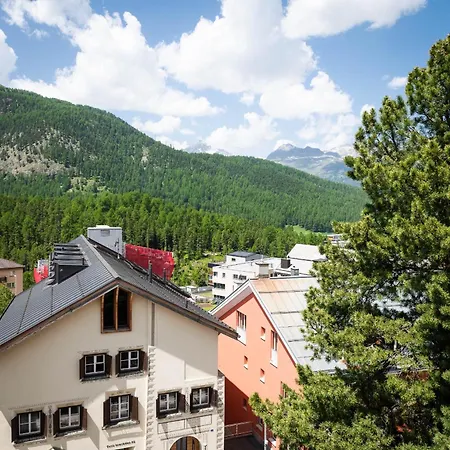 Engadinerhof Hotel 2*