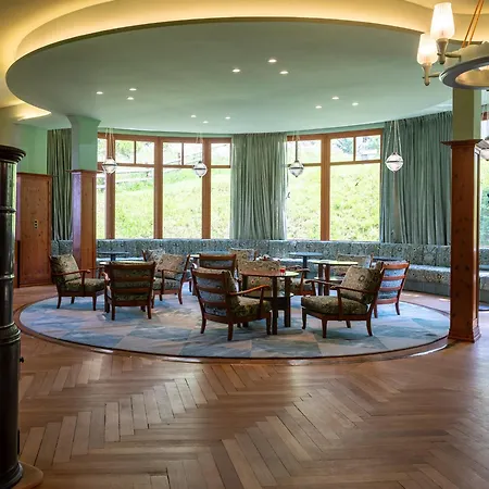Hotel Engadinerhof 2*