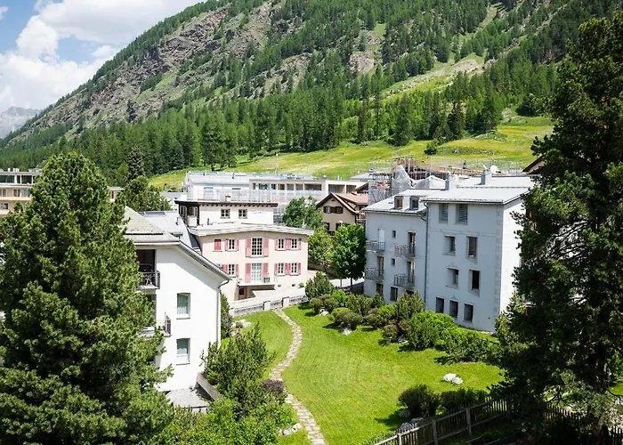 Boutique Engadinerhof - A For Generations 2* Pontresina